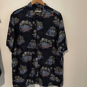 Tropical Vibes Men's Black and Blue Shirt